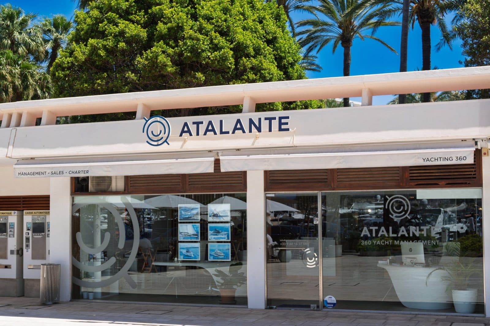 Devanture du bureau Atalante à Port Canto